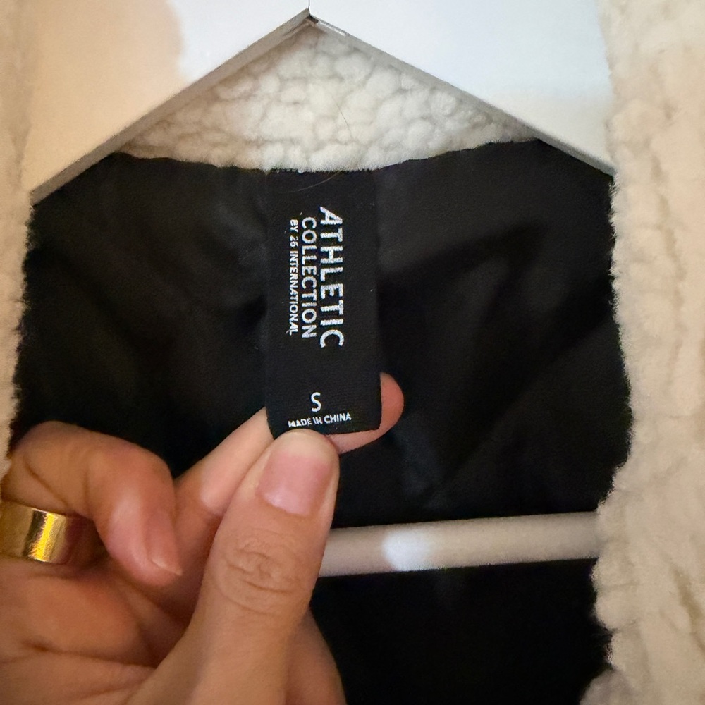 Off-white sherpa fleece and puffer mixed bomber jacket - Picture 3 of 4